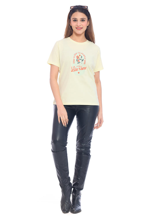 Women's Graphic Print T-Shirt - "Stay Close to People Who Feel Like Home"
