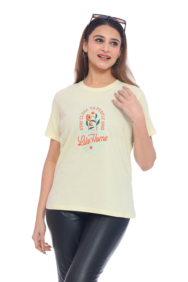 Women's Graphic Print T-Shirt - "Stay Close to People Who Feel Like Home"